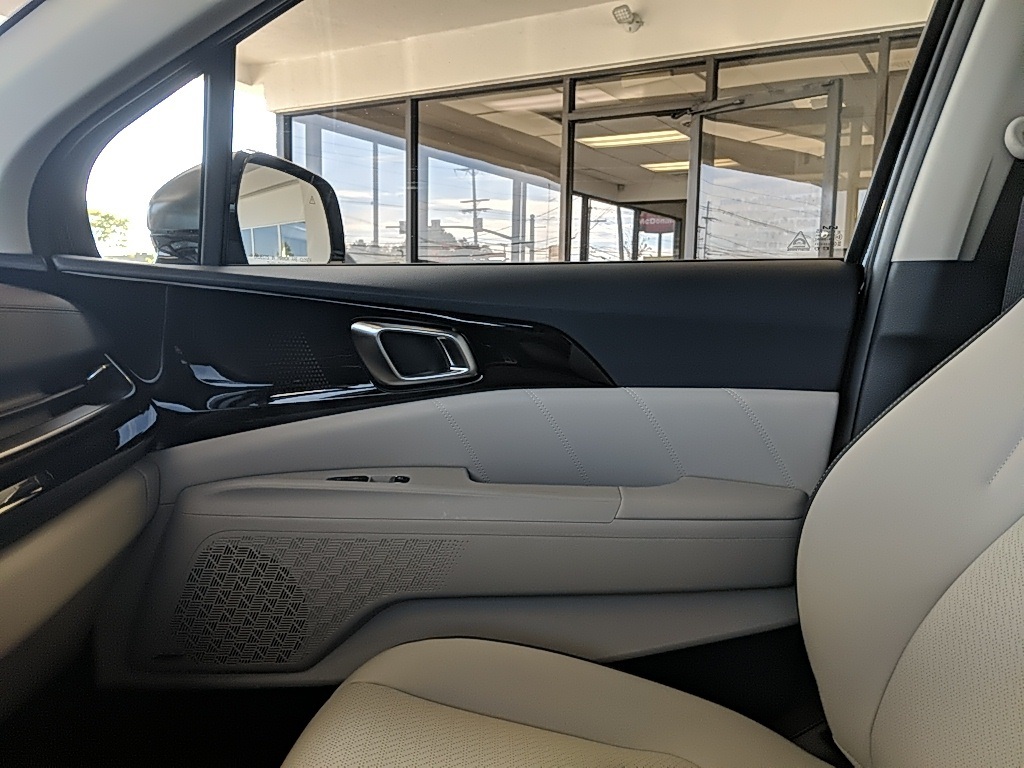 2025 Kia Carnival SX Prestige photo 21