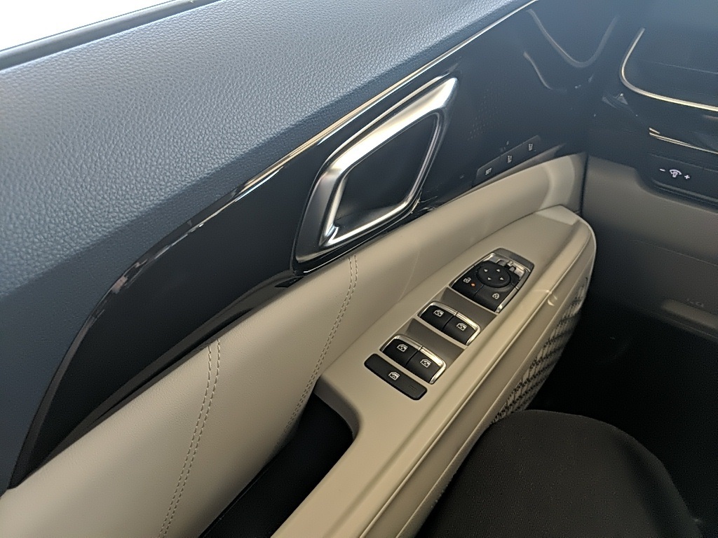 2025 Kia Carnival SX Prestige photo 25