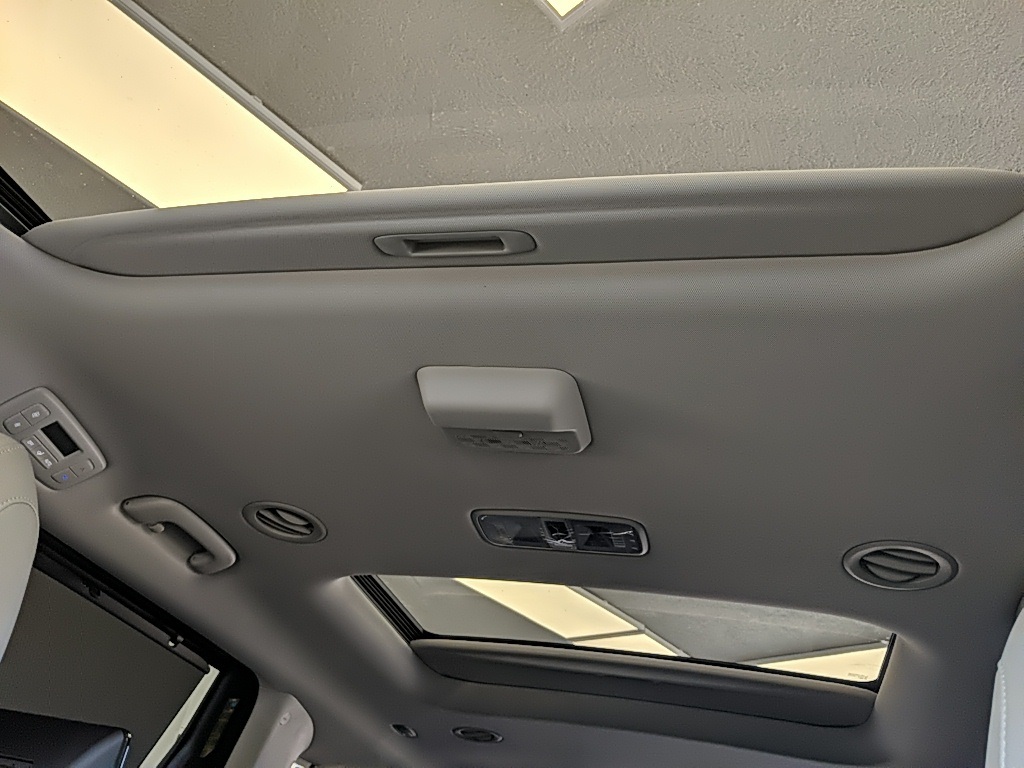 2025 Kia Carnival SX Prestige photo 26