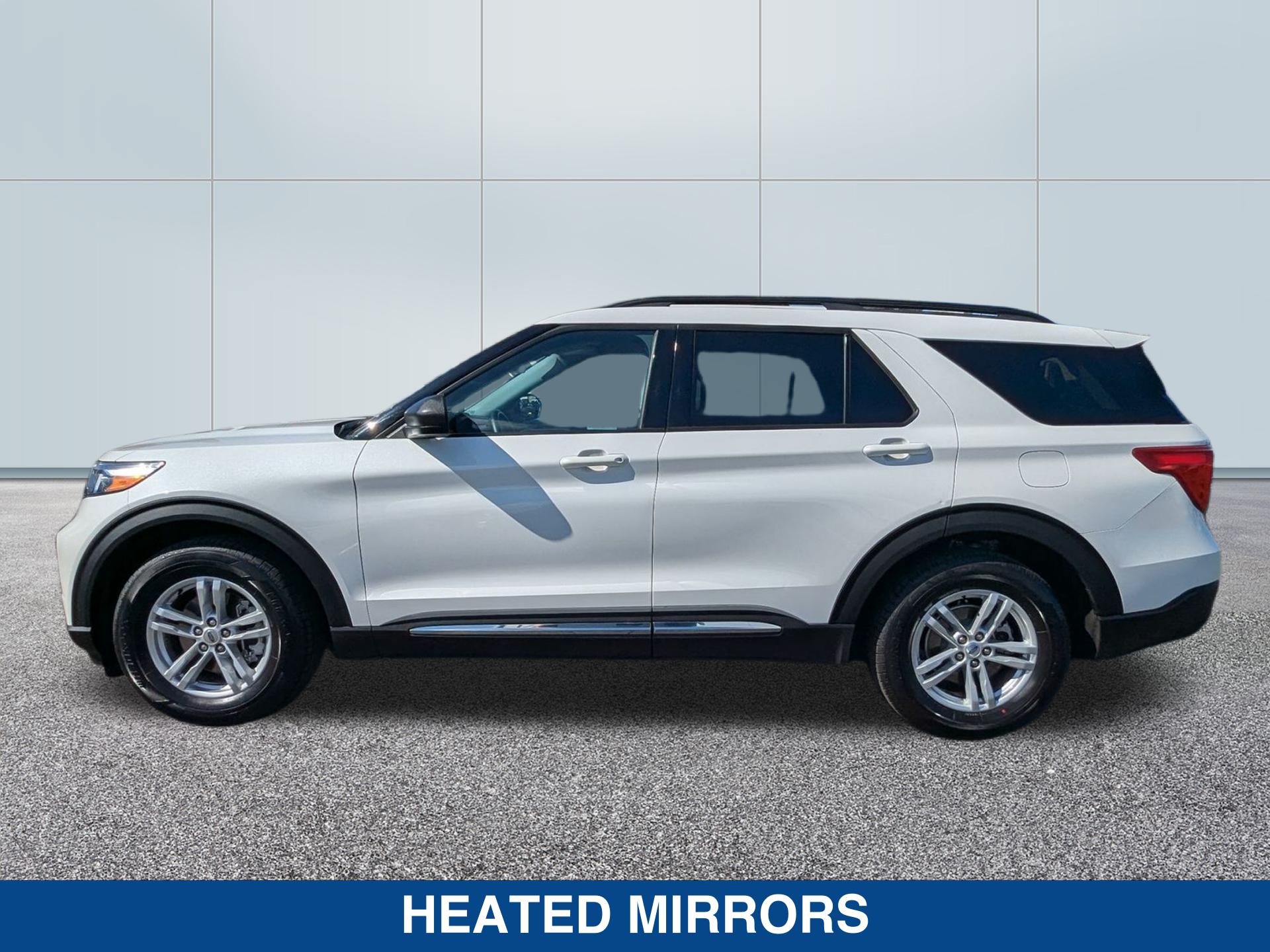 2022 Ford Explorer XLT photo 2