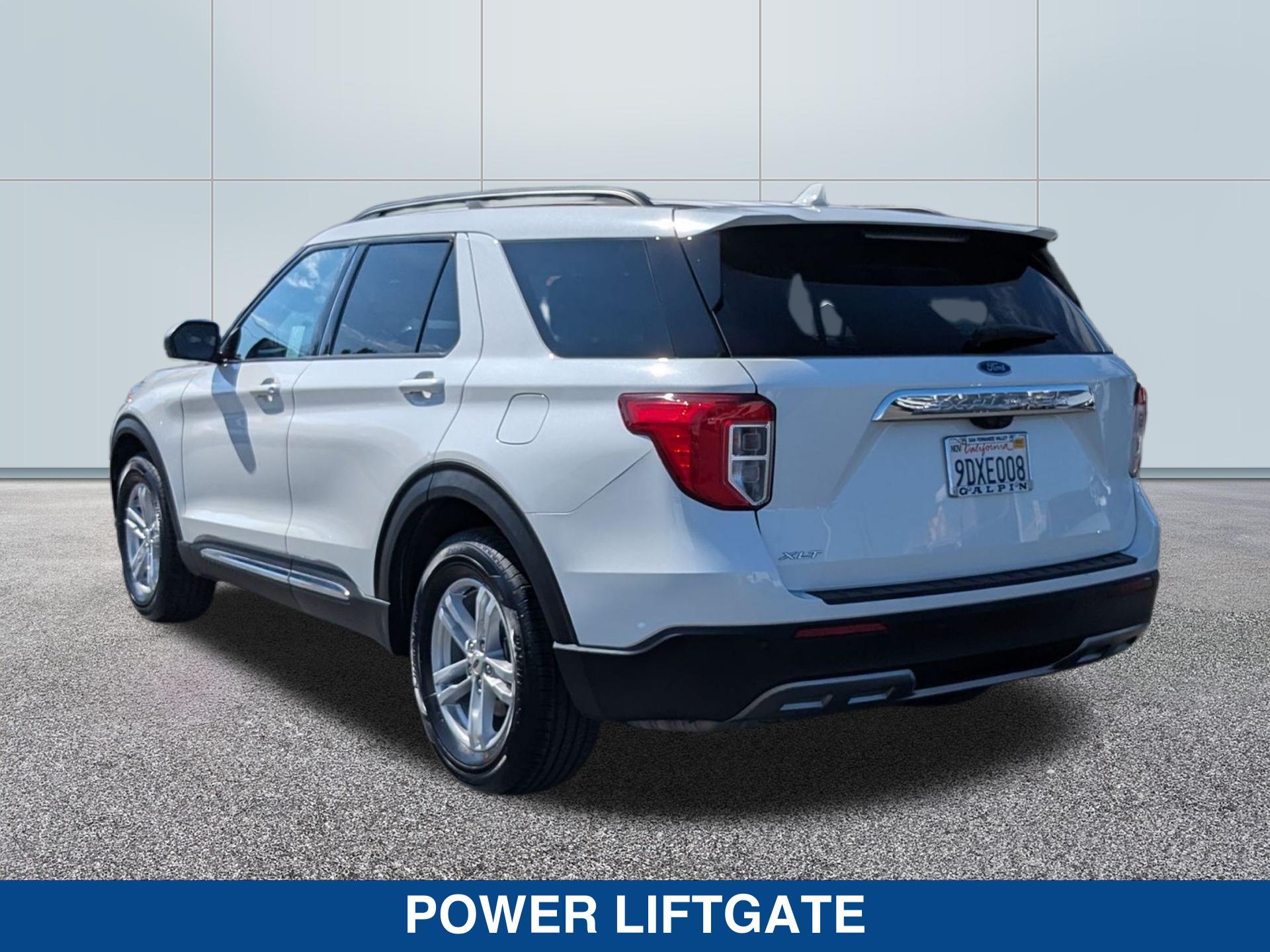 2022 Ford Explorer XLT photo 3