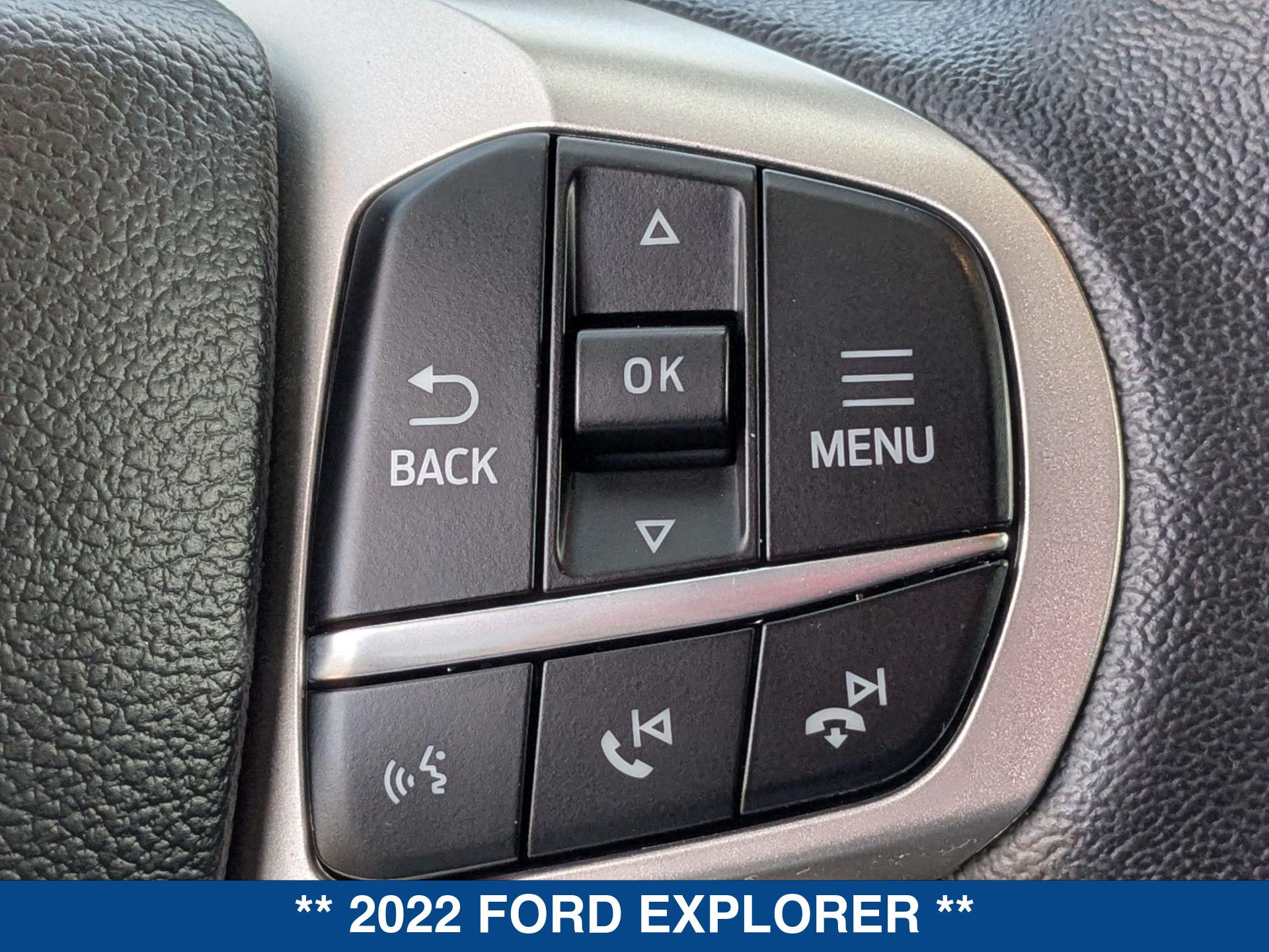 2022 Ford Explorer XLT photo 17