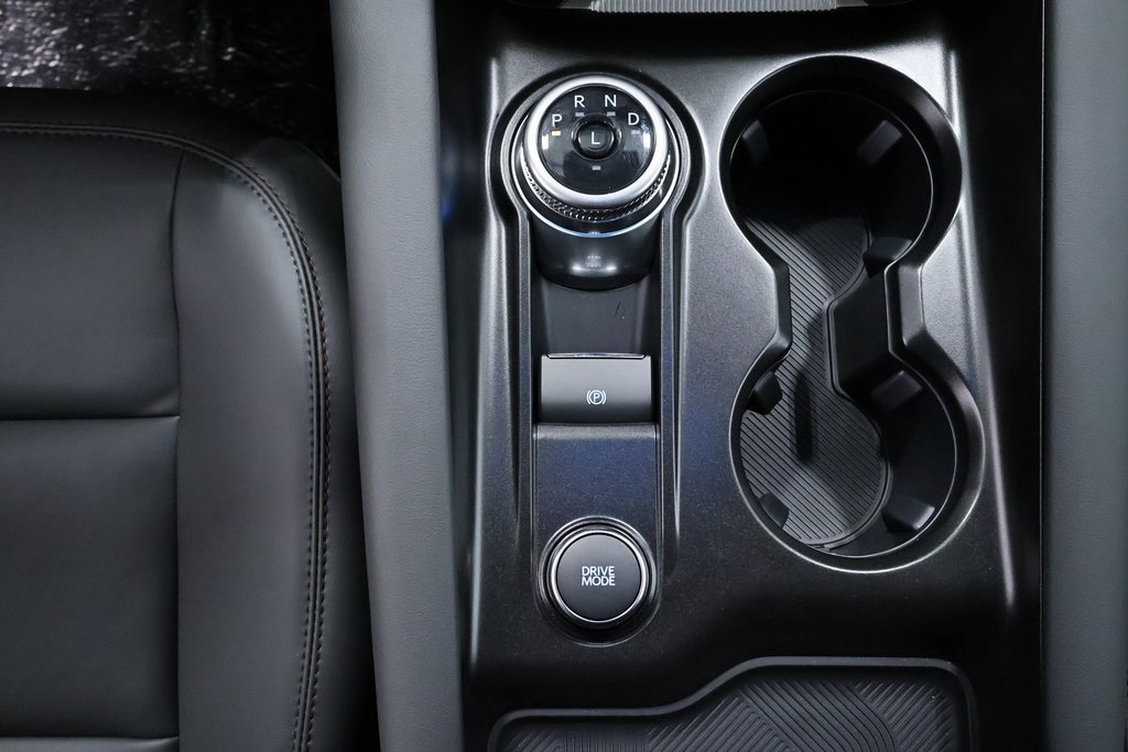 2025 Ford Explorer photo 27
