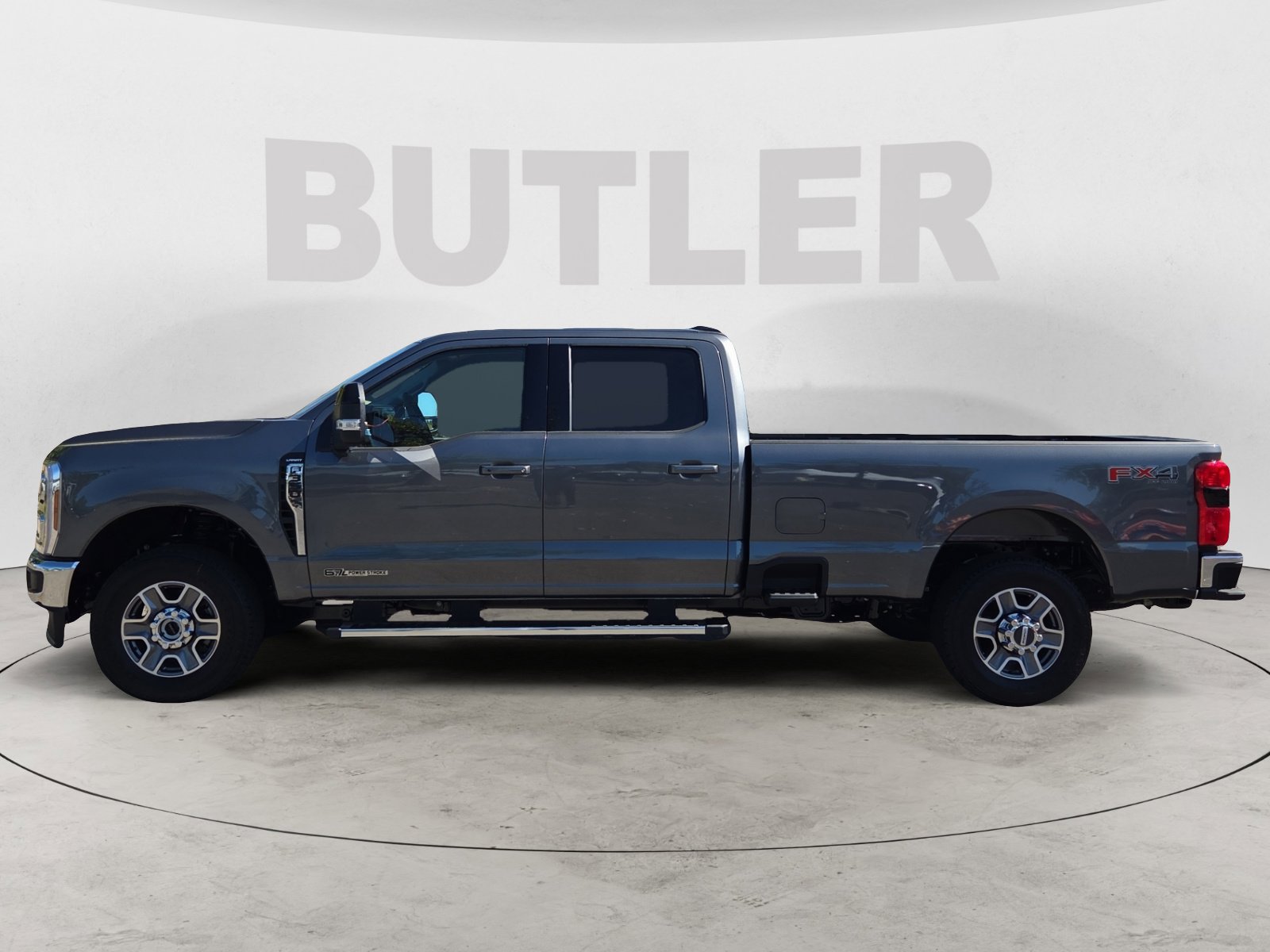 2026 Ford F-350 Lariat photo 2