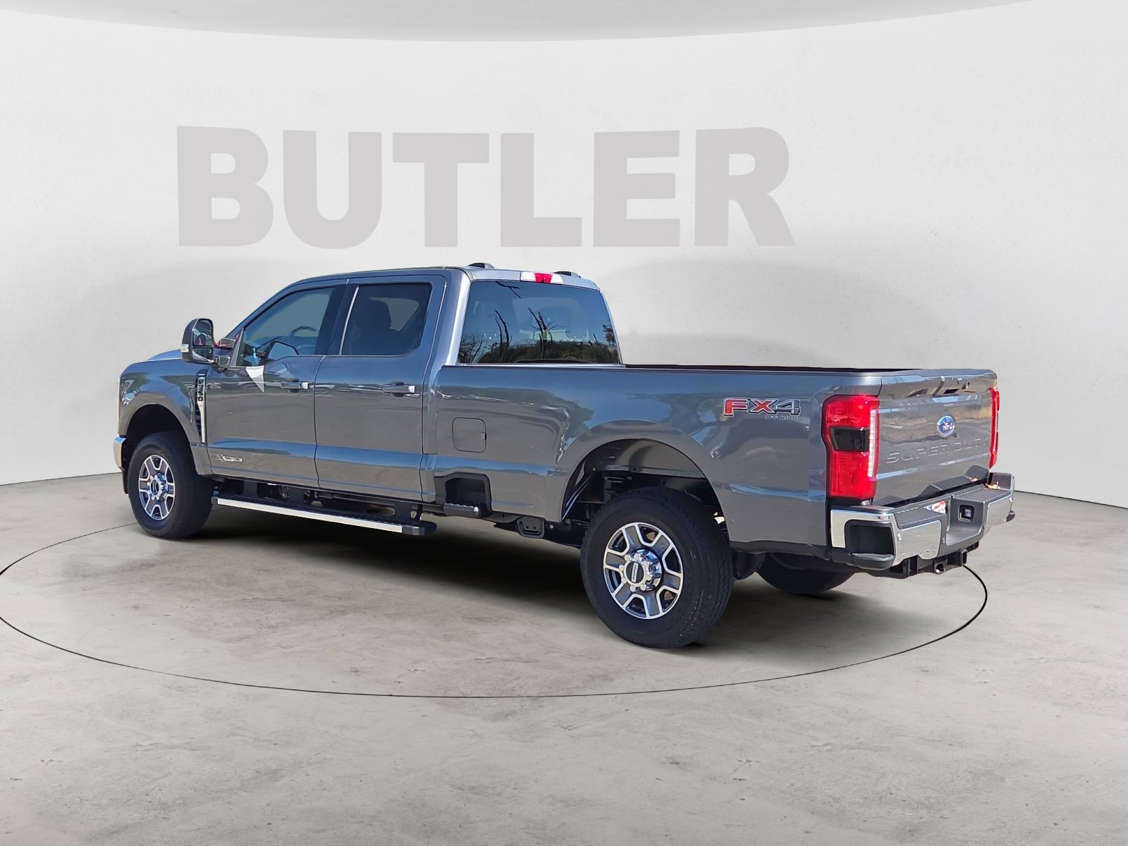 2026 Ford F-350 Lariat photo 3