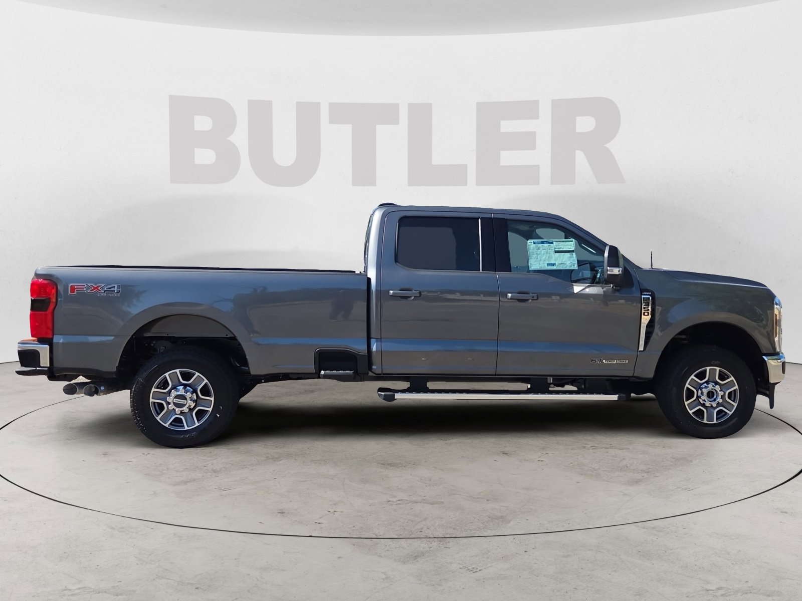 2026 Ford F-350 Lariat photo 6