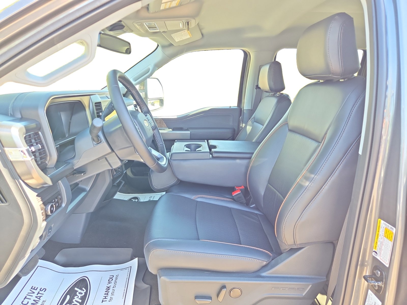 2026 Ford F-350 Lariat photo 9