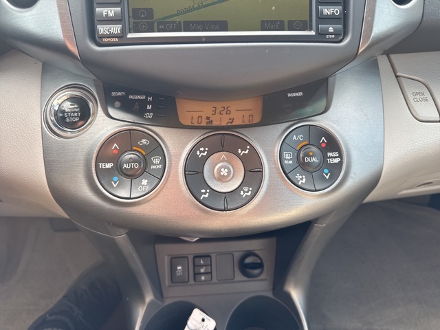 2009 Toyota RAV4 Limited photo 10