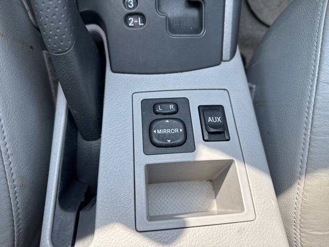 2009 Toyota RAV4 Limited photo 12