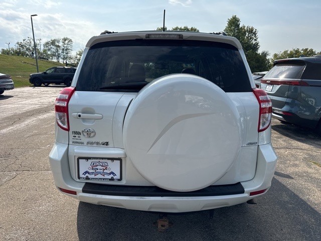 2009 Toyota RAV4 Limited photo 16