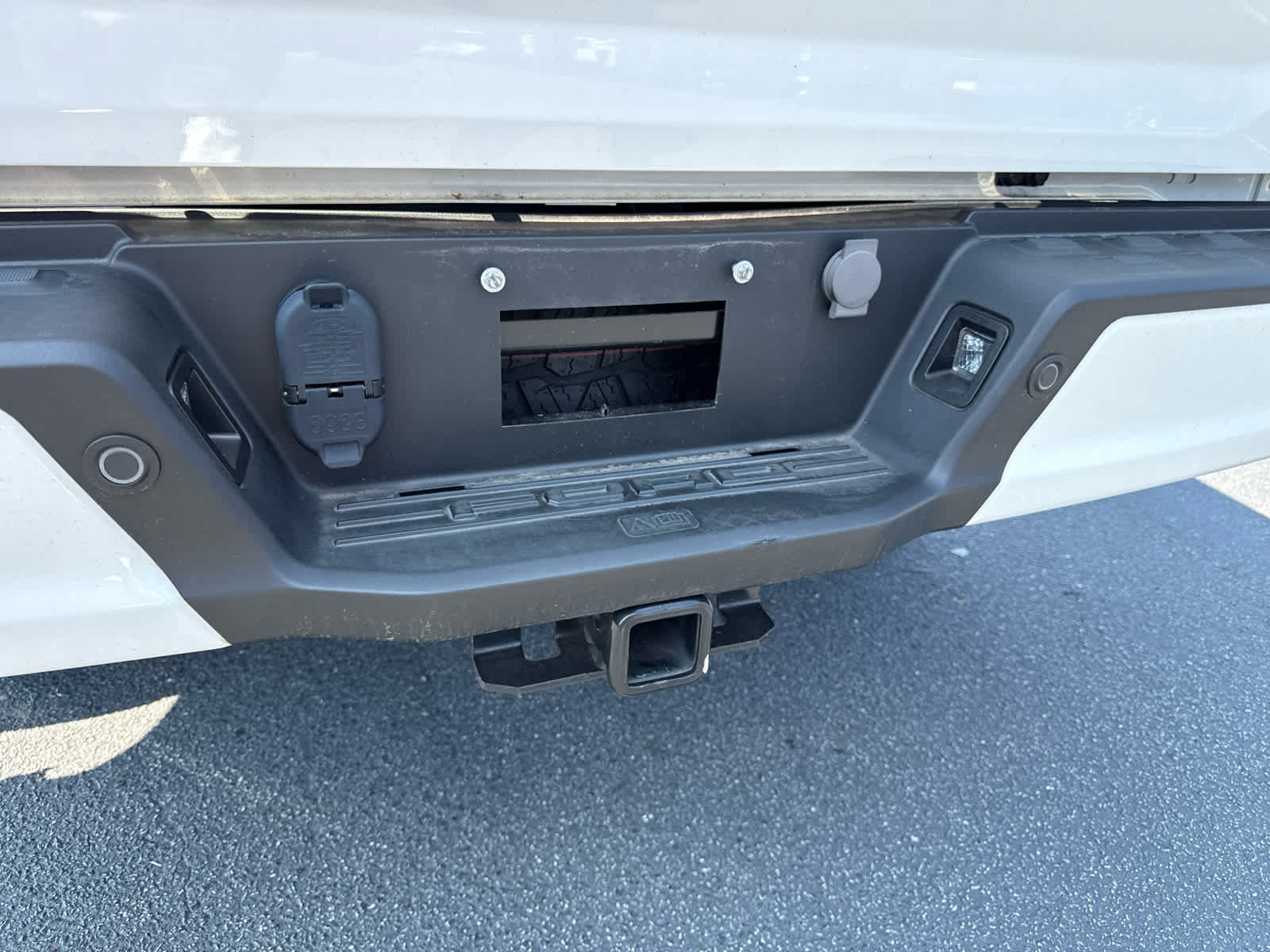 2023 Ford F-150 Lightning Platinum photo 33