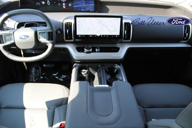 2025 Ford Expedition photo 11