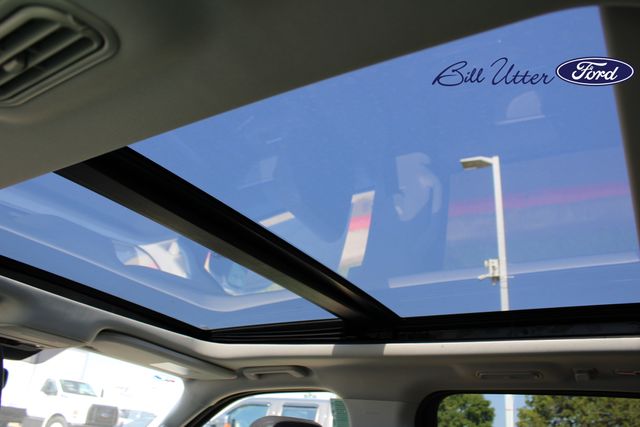 2025 Ford Expedition photo 12