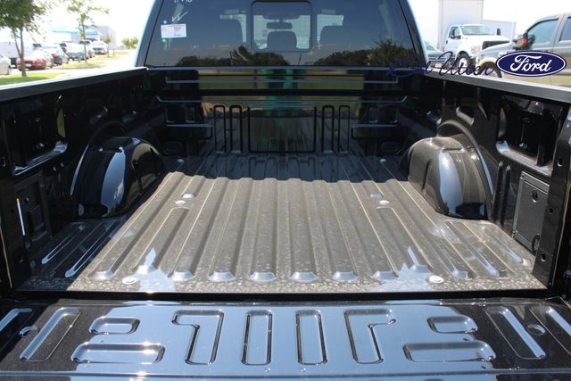 2025 Ford F-150 XLT photo 6