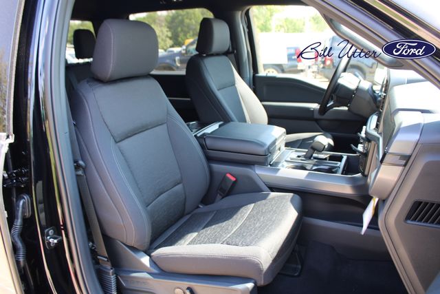 2025 Ford F-150 XLT photo 8