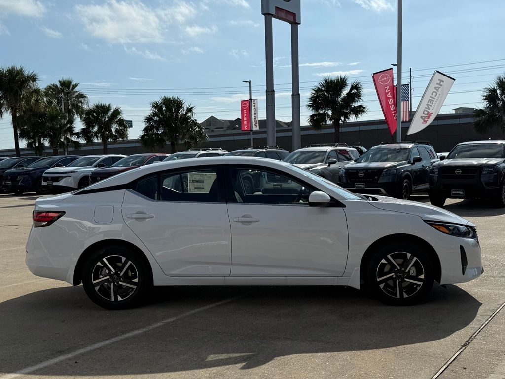 2025 Nissan Sentra SV photo 4