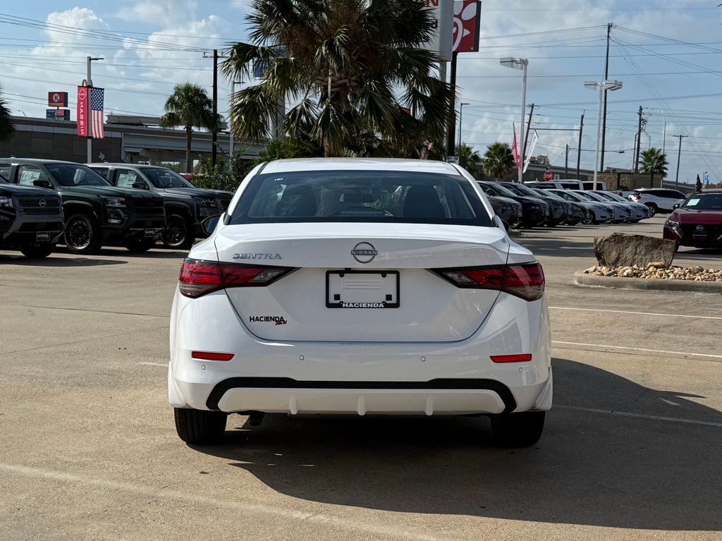 2025 Nissan Sentra S photo 4
