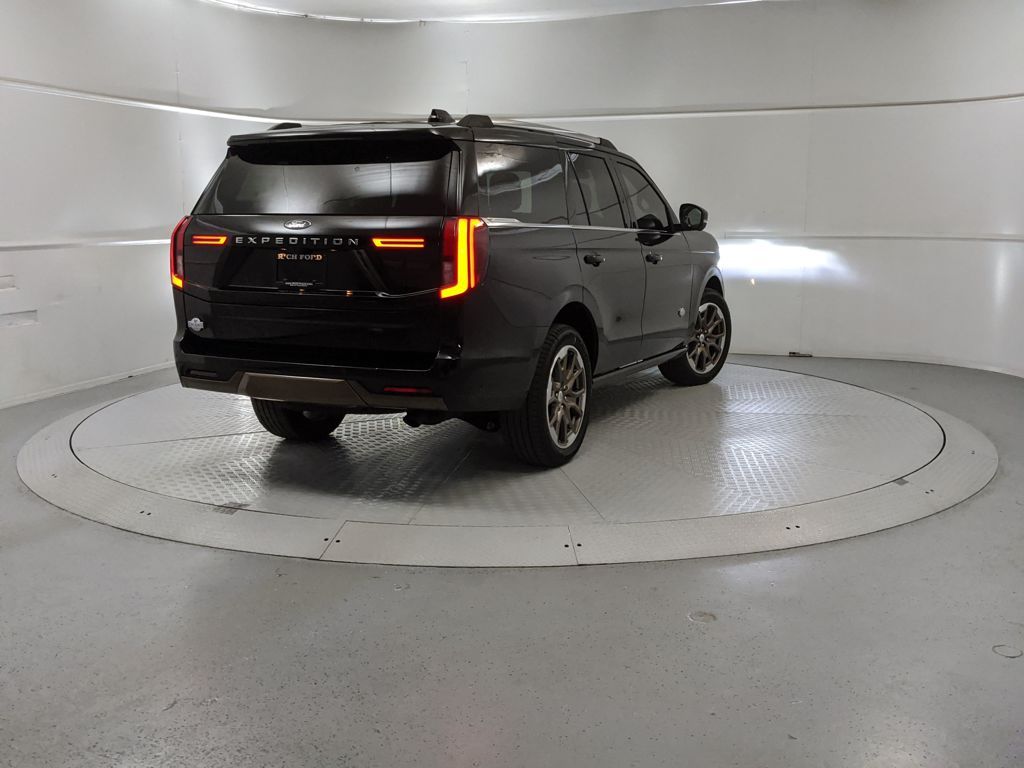 2025 Ford Expedition King Ranch photo 3