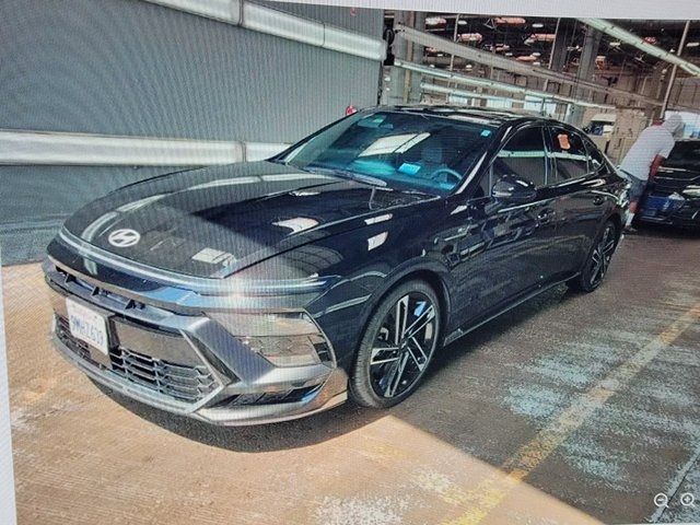 2022 Kia K5 EX