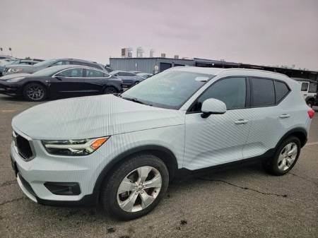 2021 Volvo XC40 Momentum