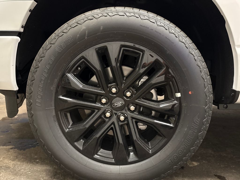 2025 Ford F-150 Lariat photo 7