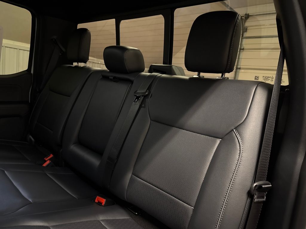 2025 Ford F-150 Lariat photo 21