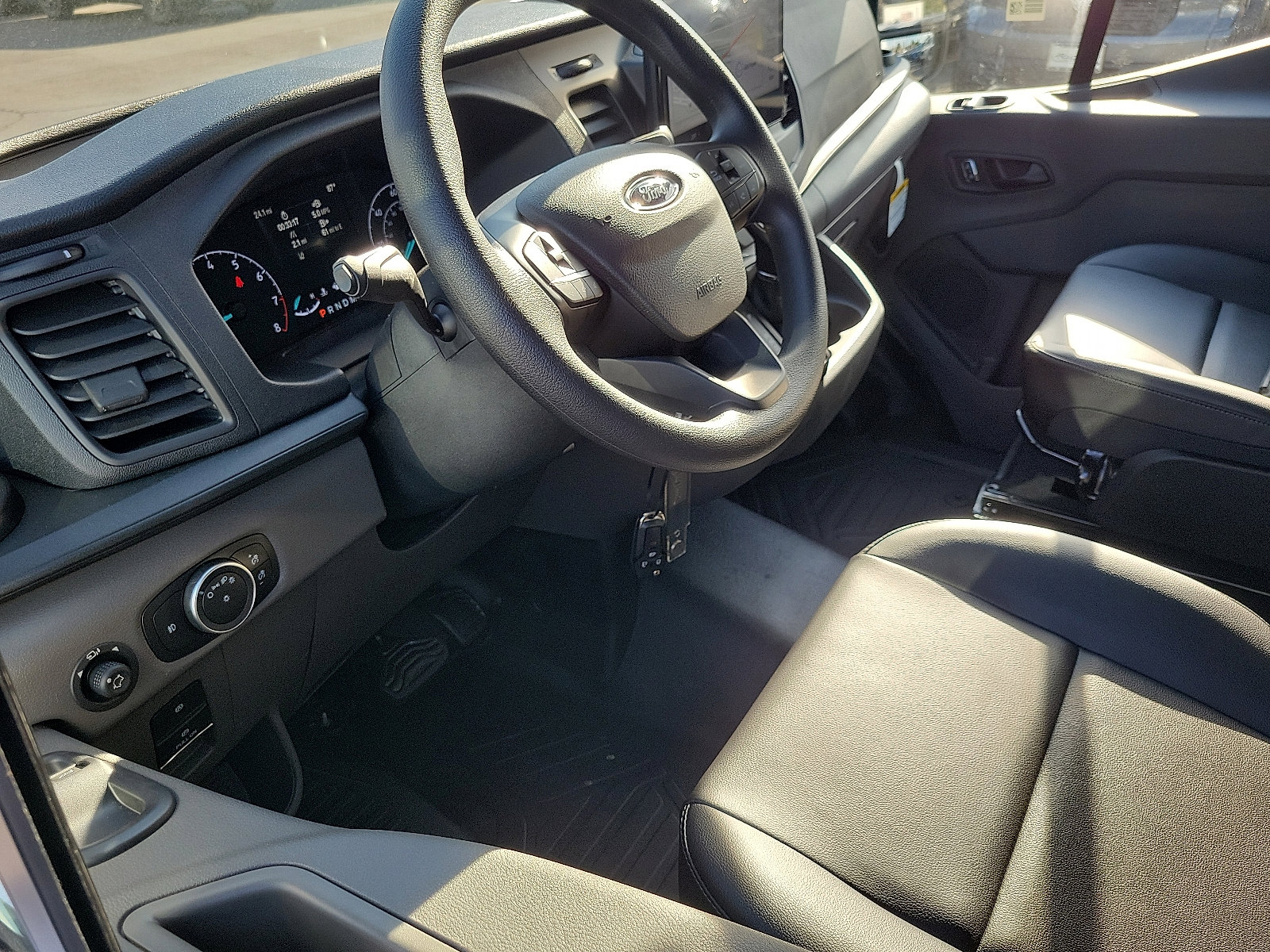 2025 Ford Transit Cargo Van XL photo 2