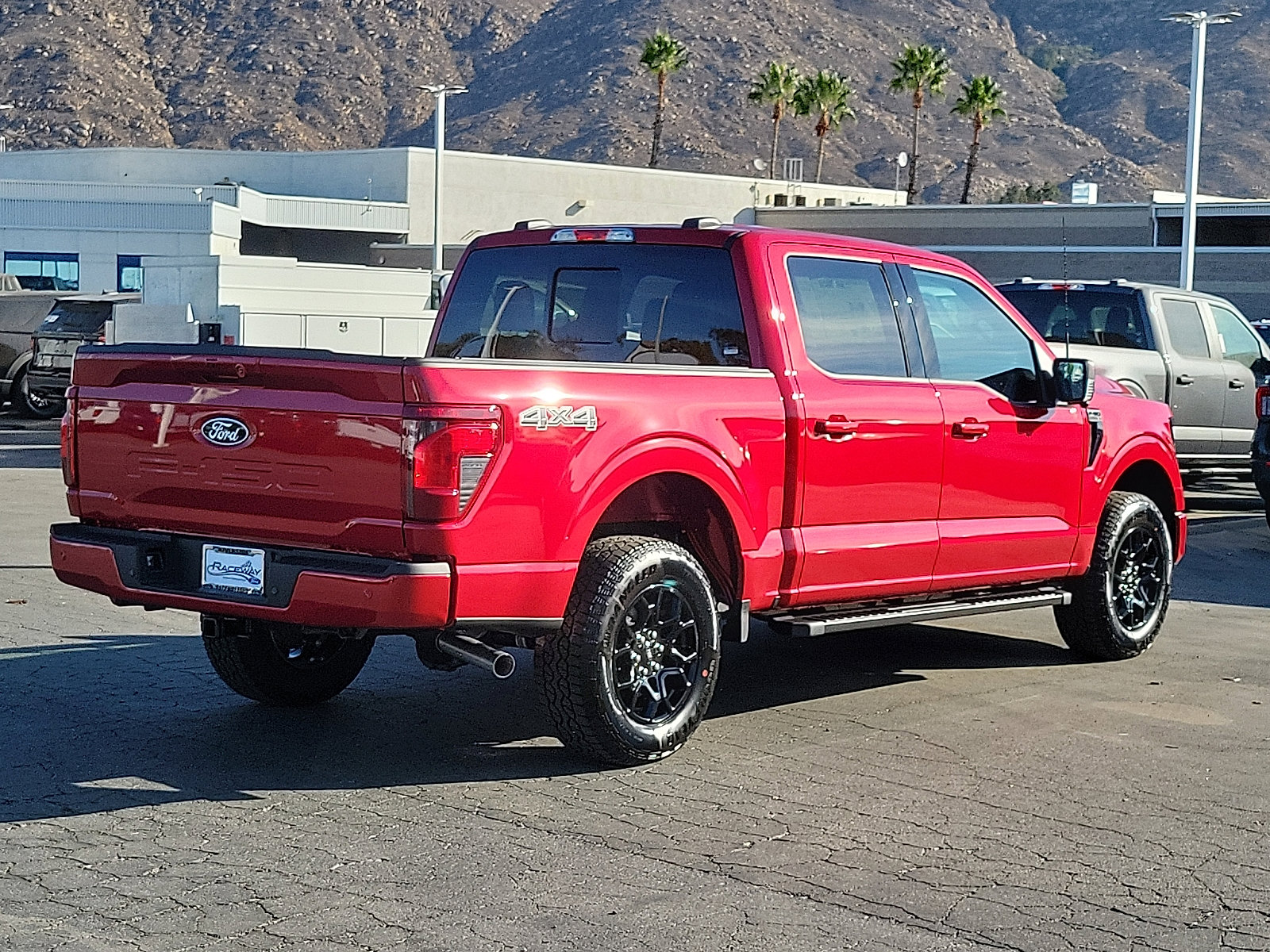 2025 Ford F-150 XLT photo 2