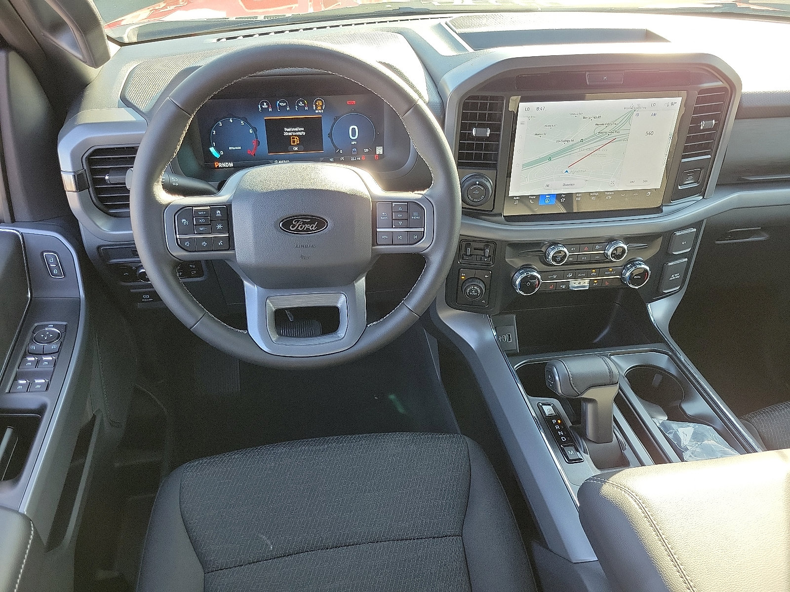 2025 Ford F-150 XLT photo 4
