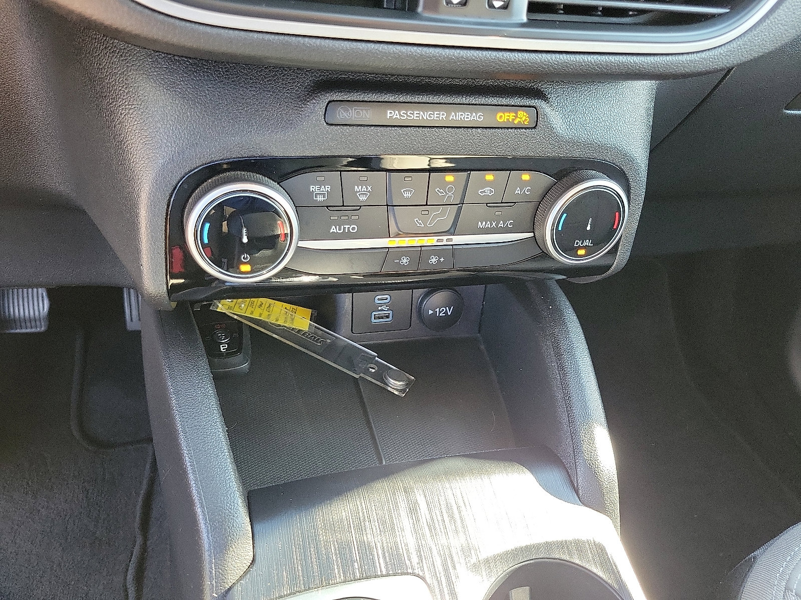 2022 Ford Escape SE photo 6