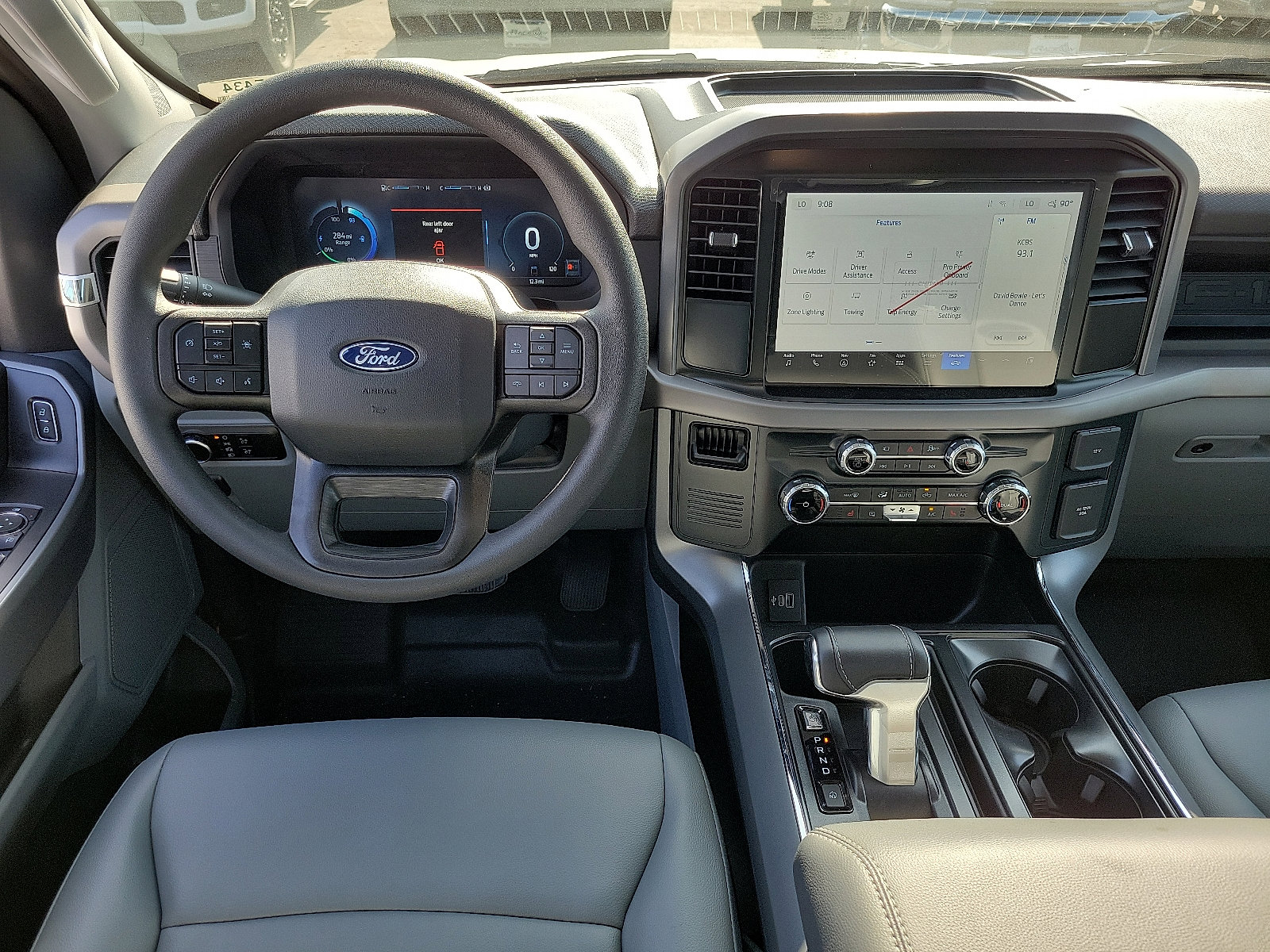 2025 Ford F-150 Lightning photo 4