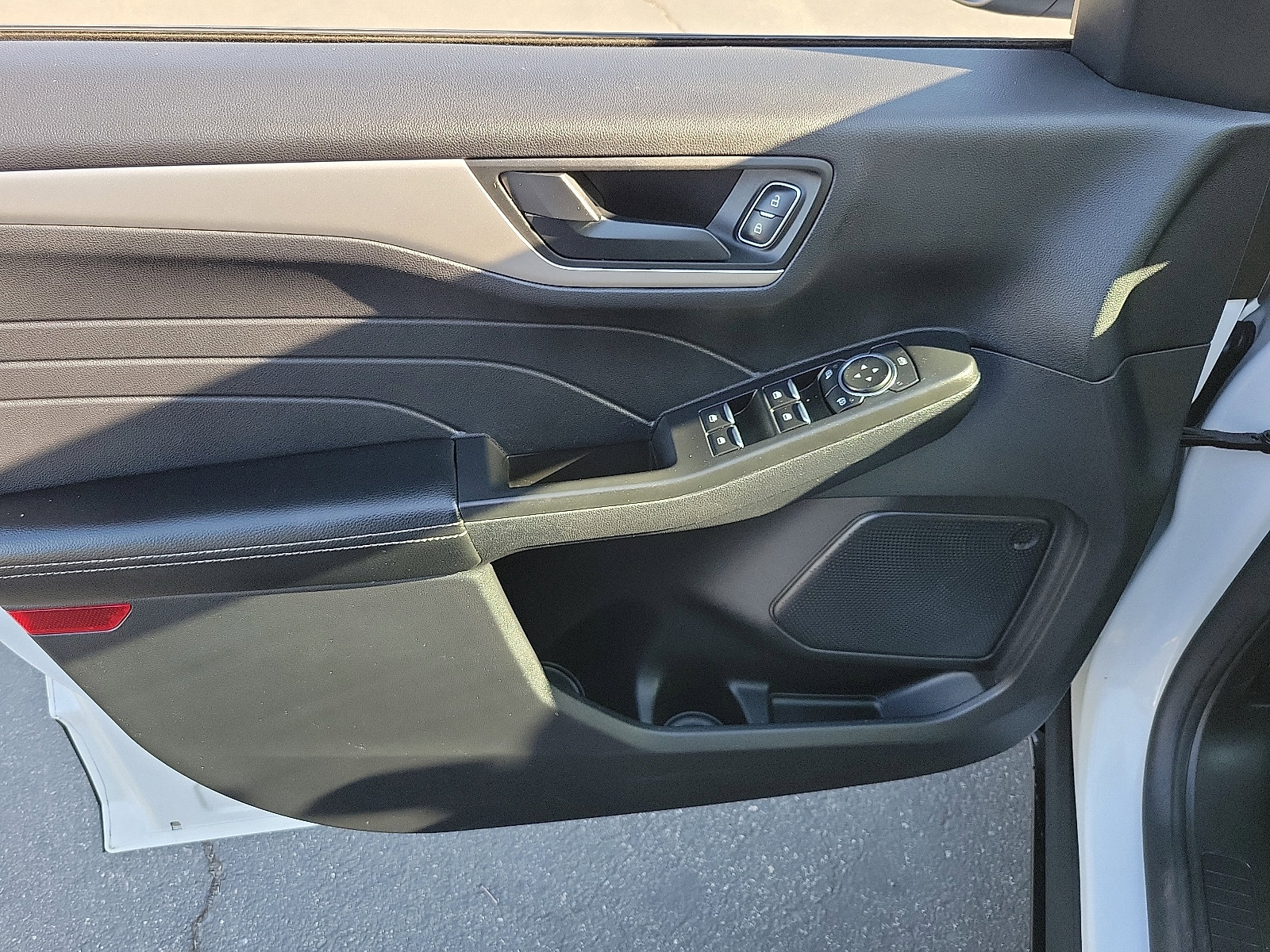 2022 Ford Escape SE photo 9