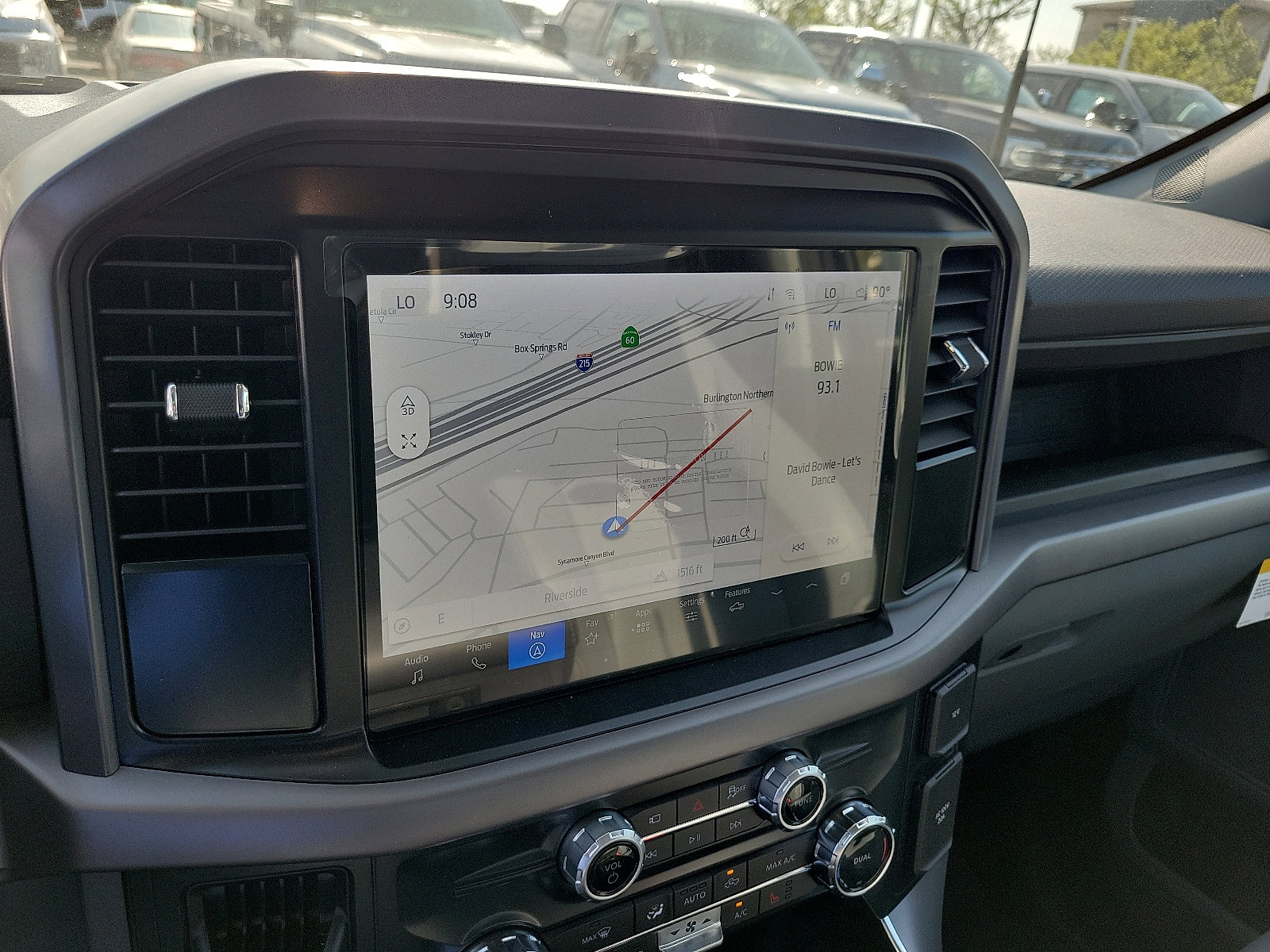 2025 Ford F-150 Lightning photo 7