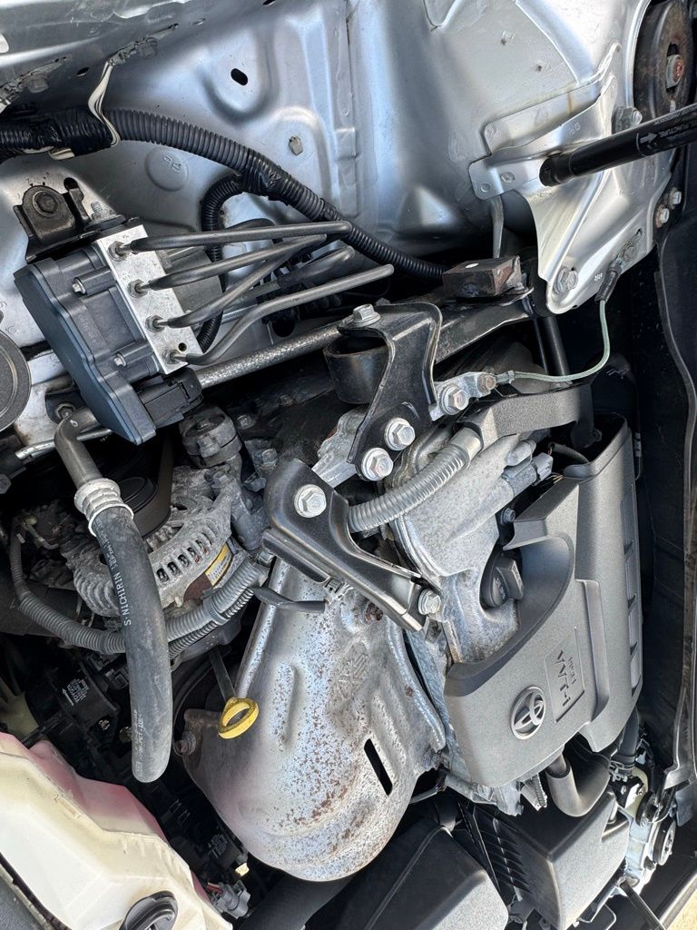2014 Toyota Camry XLE photo 29