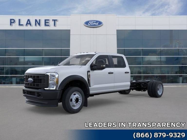 2025 Ford Super Duty F-450 DRW XL 4WD Crew Cab 179 WB 60 CA FLATBED (RAD)