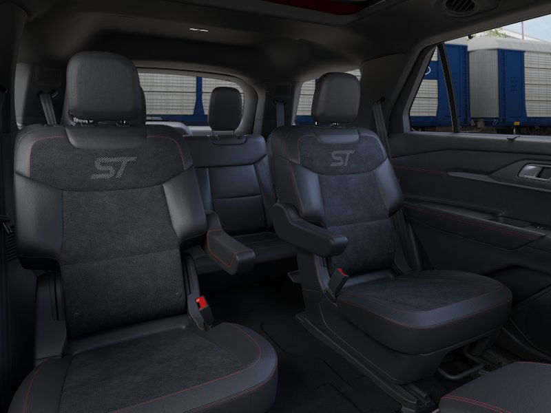 2025 Ford Explorer ST photo 10