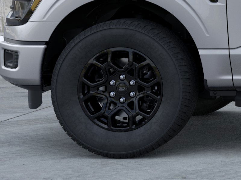 2025 Ford F-150 XLT photo 16