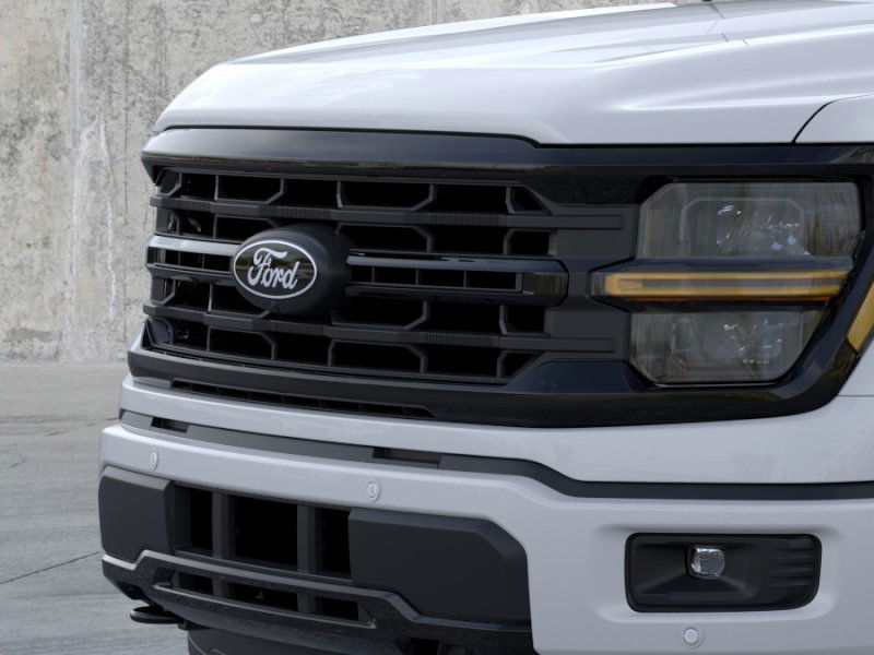 2025 Ford F-150 XLT photo 14