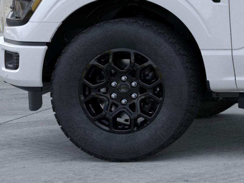 2025 Ford F-150 XLT photo 16