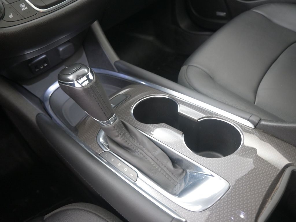 2018 Chevrolet Malibu 1LT photo 9