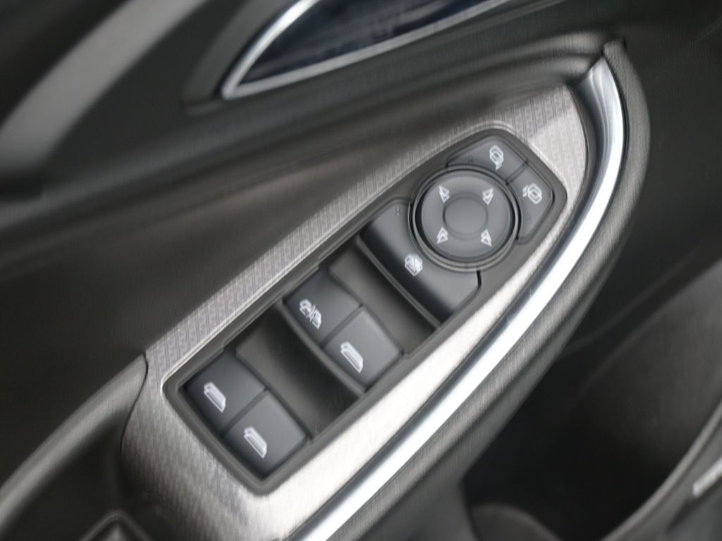 2018 Chevrolet Malibu 1LT photo 21