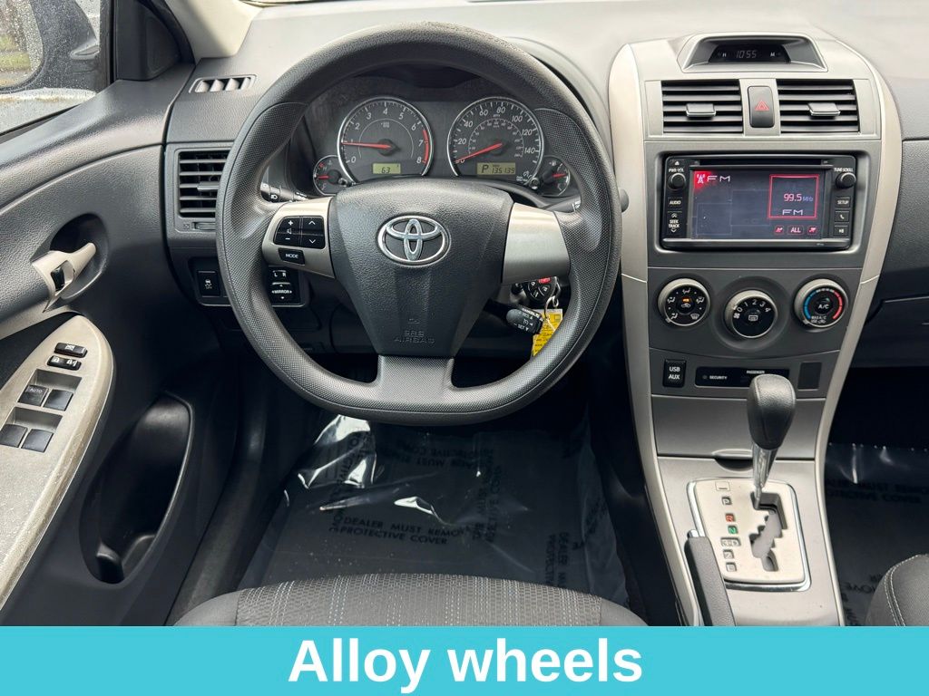 2013 Toyota Corolla S photo 15