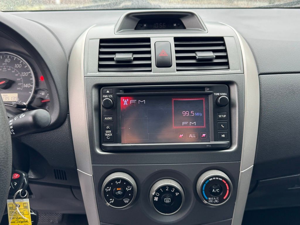 2013 Toyota Corolla S photo 20