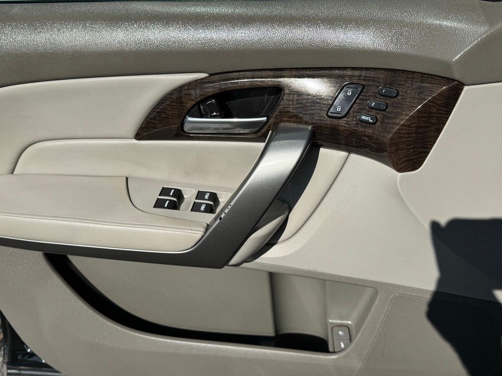 2012 Acura MDX Base photo 16