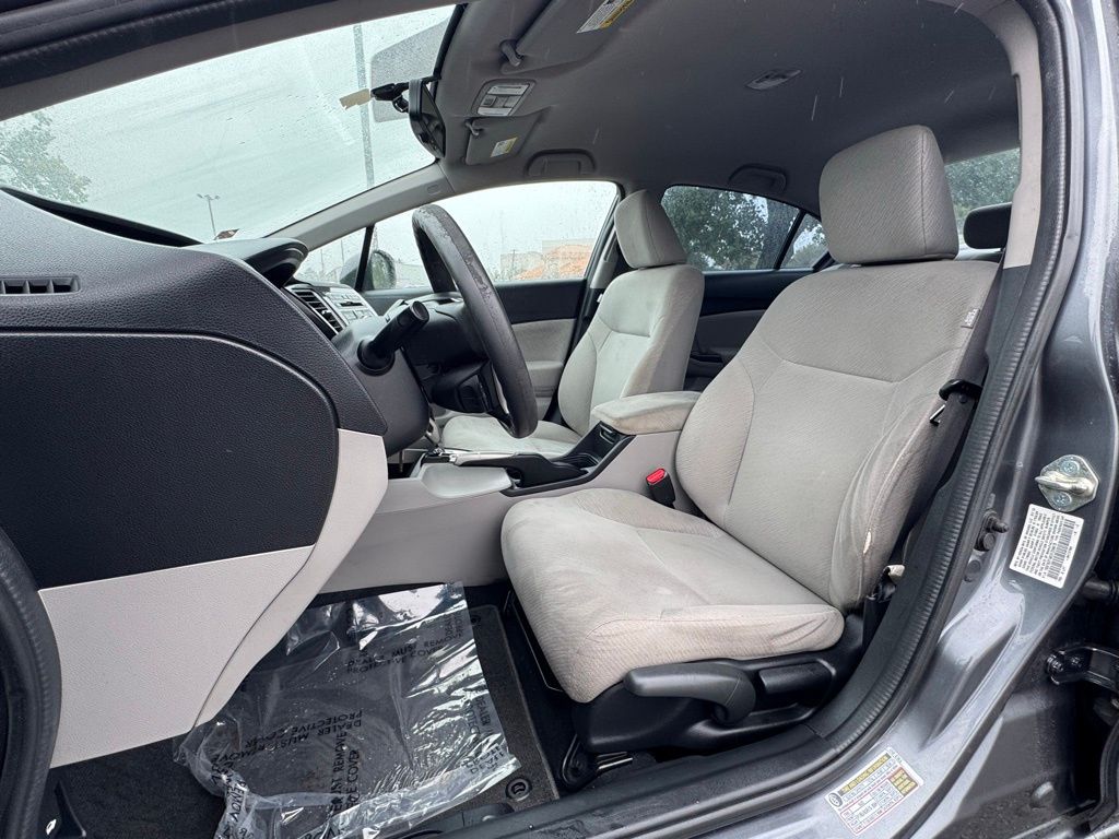 2013 Honda Civic LX photo 13