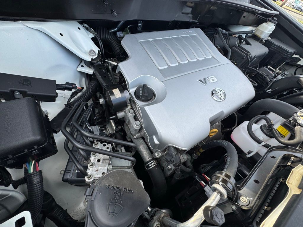 2011 Toyota Highlander Hybrid Base SE photo 27