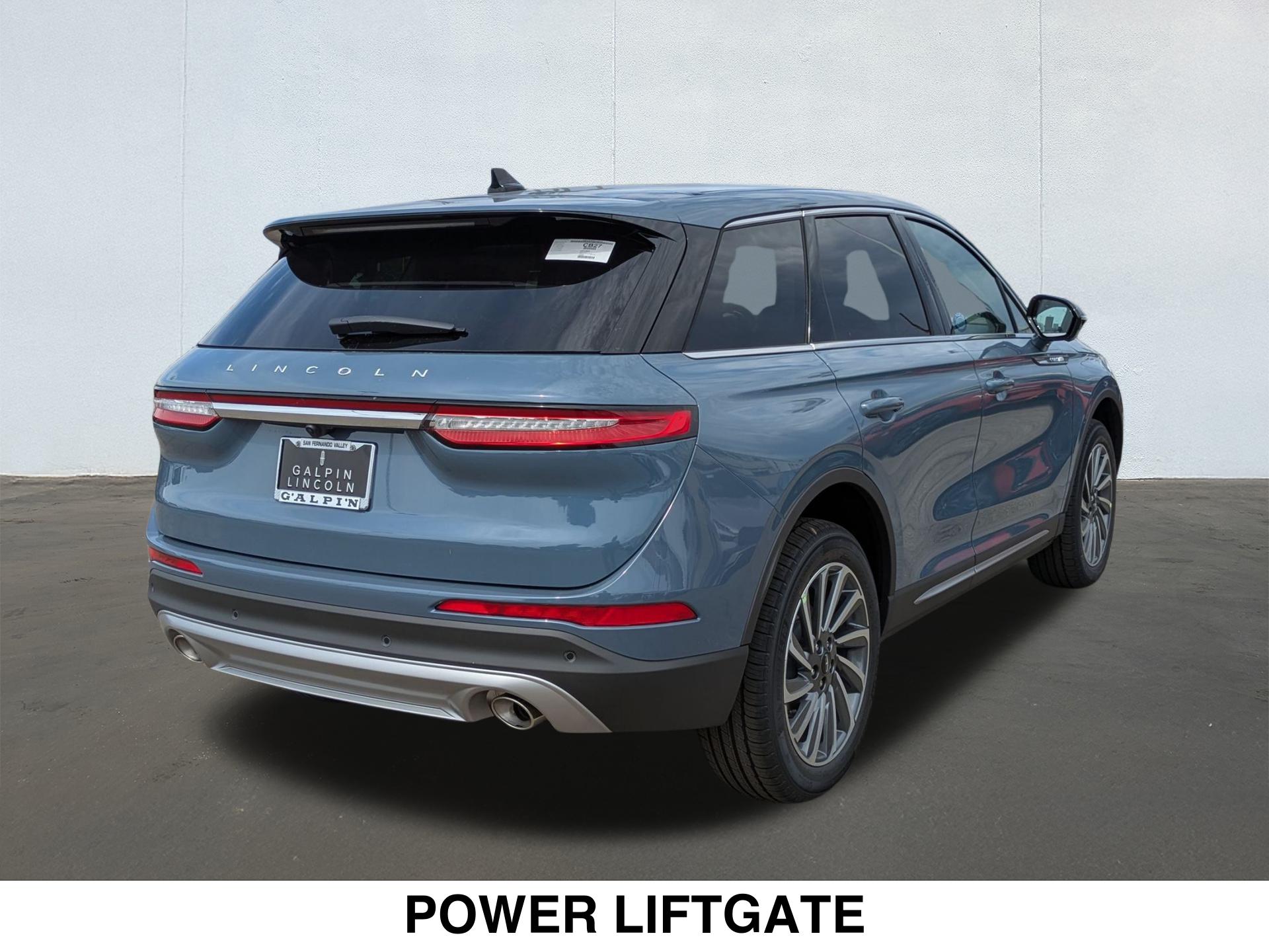 2025 Lincoln Corsair Reserve photo 2