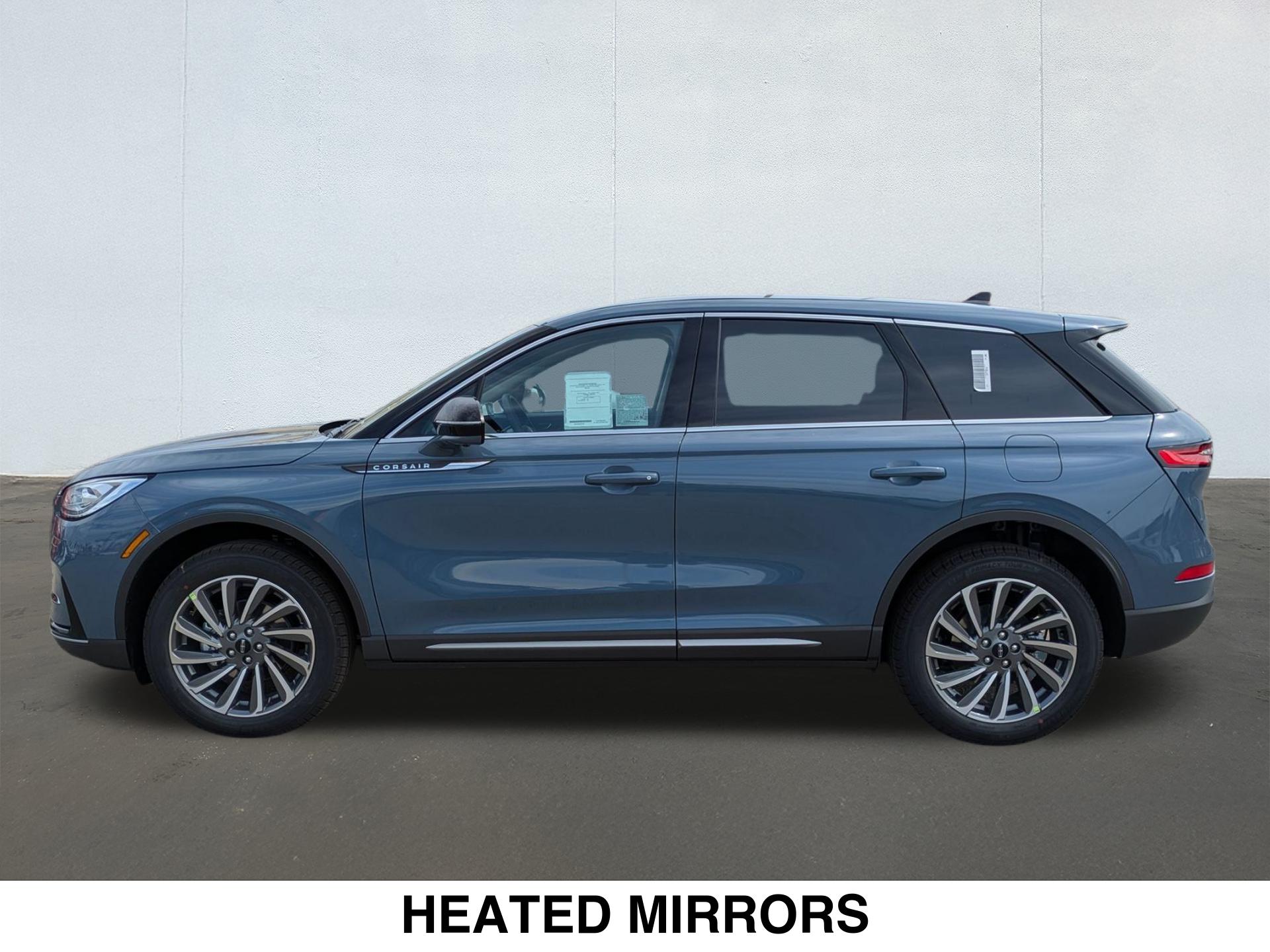 2025 Lincoln Corsair Reserve photo 3