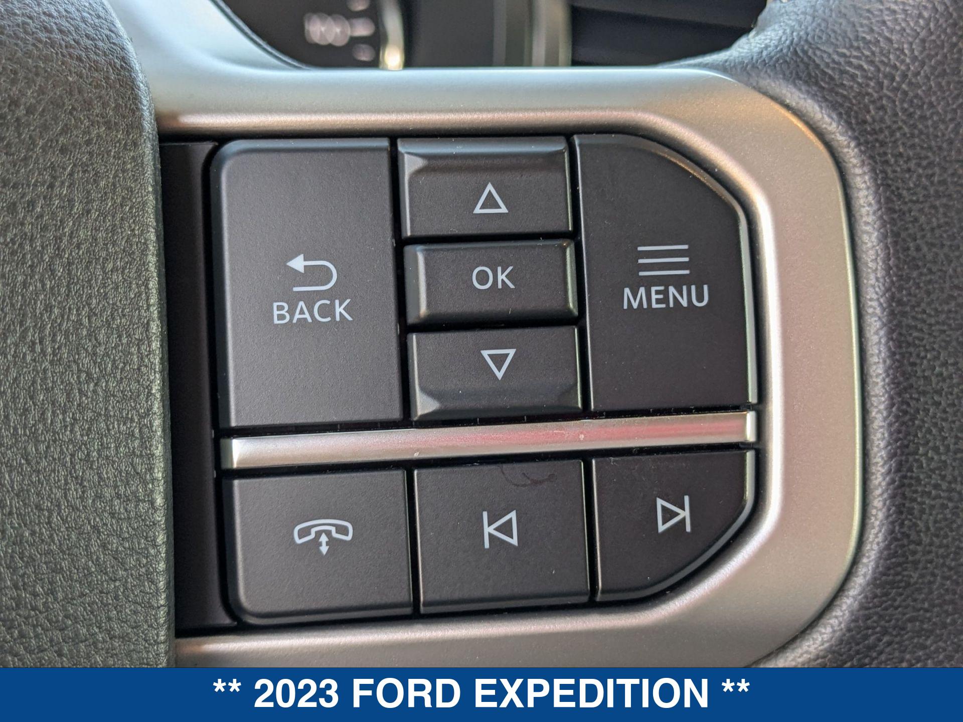 2023 Ford Expedition XLT photo 16