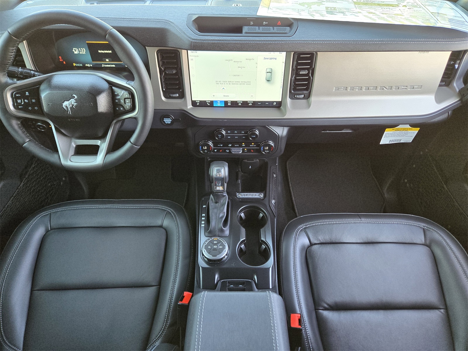 2025 Ford Bronco Outer Banks photo 17